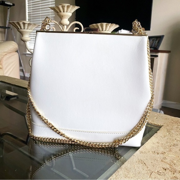 Anine Bing Bag Noah Shoulder Crossbody Chain Gold Leather Minimal White GUC - Picture 15 of 16